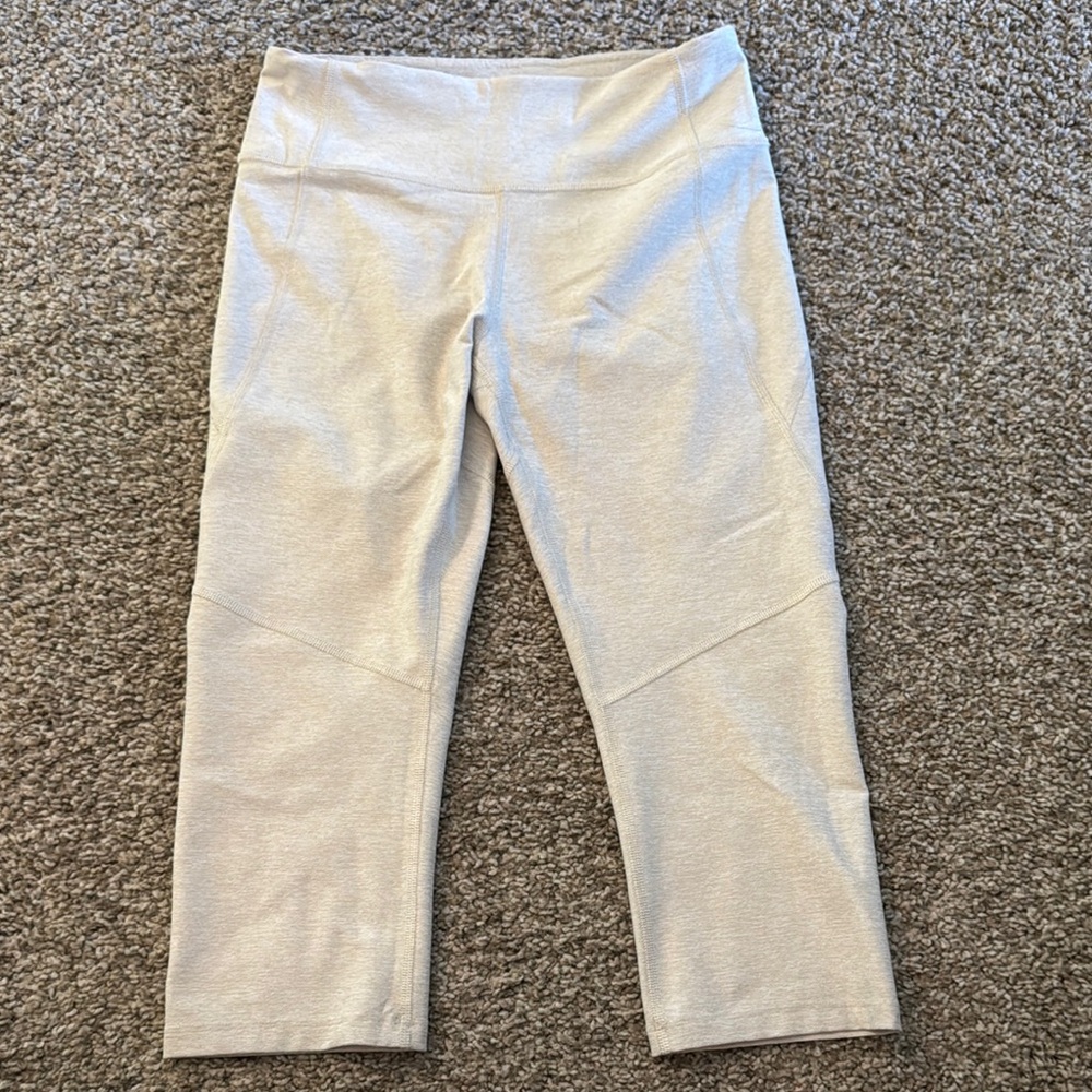 Outdoor Voices Cropped Cream Leggings